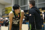 周琦澳洲联赛首秀砍下10分8板：nbl联赛周琦数据是什么？